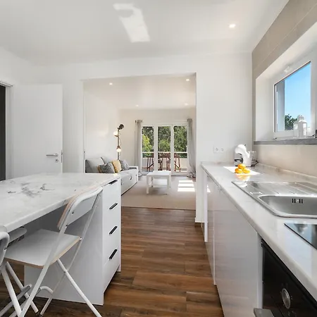 Whome Modern House With Balcony & Ac Close To The Sea Dom wakacyjny Alcabideche