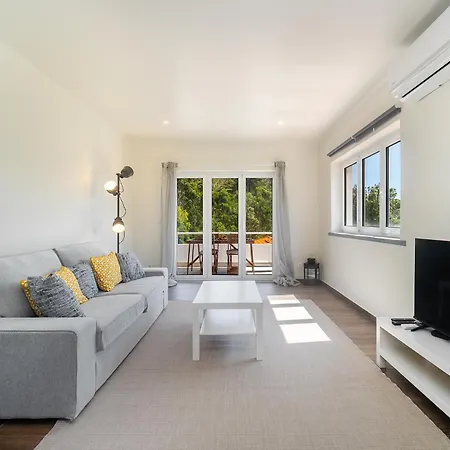Whome Modern House With Balcony & Ac Close To The Sea Alcabideche
