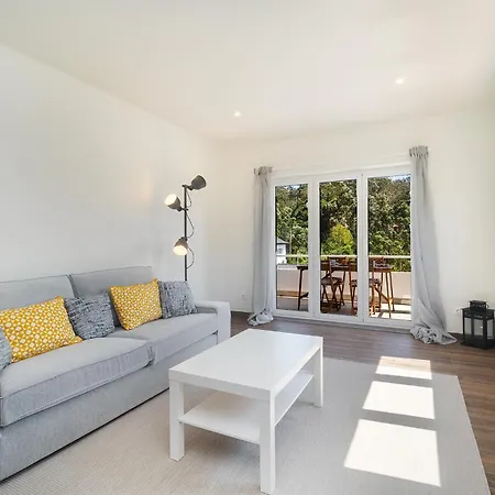 Whome Modern House With Balcony & Ac Close To The Sea